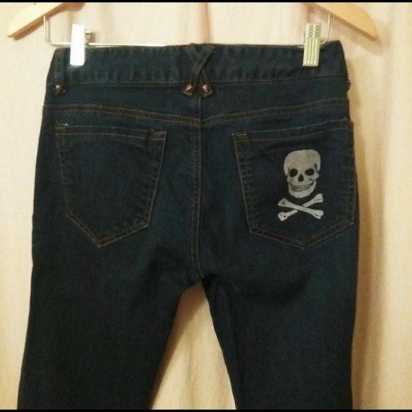 Betsey Johnson Vintage jeans with skull - 2 - Picture 2 of 6
